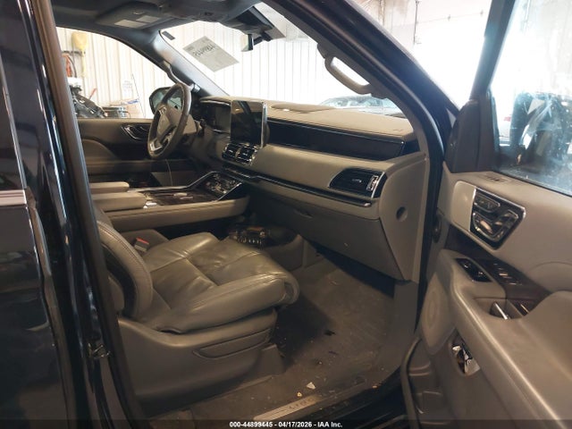 44899445 :رقم المزاد ، 5LMJJ3LT8MEL08205 vin ، 2021 Lincoln Navigator Reserve L مزاد بيع
