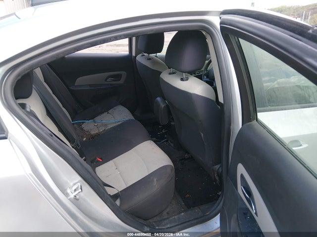 44899450 :رقم المزاد ، 1G1P15SH6F7215029 vin ، 2015 Chevrolet Cruze L Manual مزاد بيع