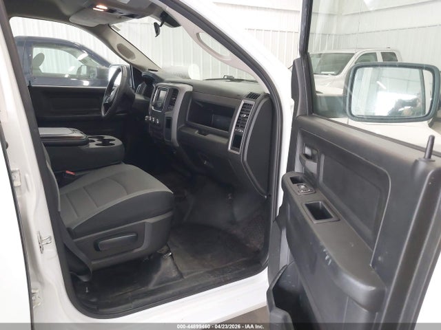 3C6RR7KG8MG663938 RAM 1500 Classic Tradesman 4x4 5&#039;7 Box
