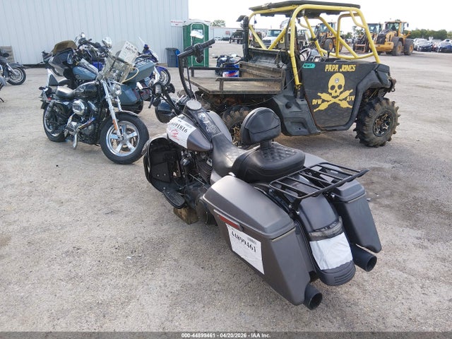 Harley-Davidson FLHRXS 2017 1HD1KVC23HB656197 Image 3