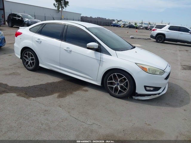 Aukcja sprzedaży 2015 Ford Focus Se, vin: 1FADP3F22FL334535, numer aukcji: 44899471