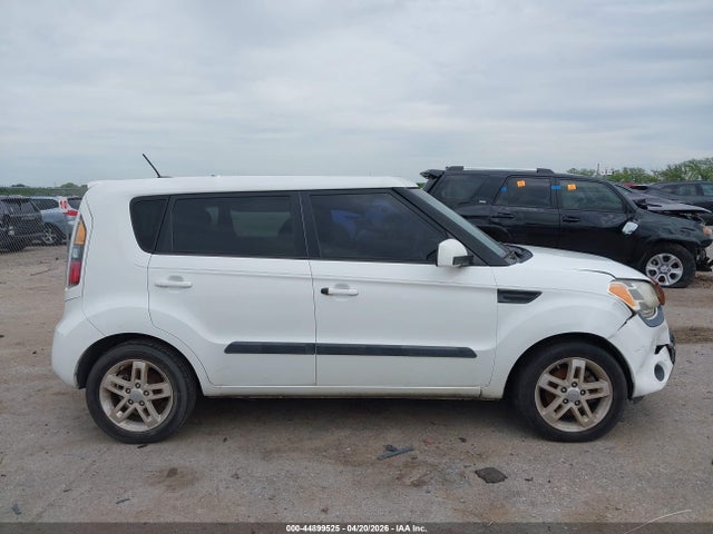Продажа на аукционе авто 2011 Kia Soul +, vin: KNDJT2A27B7707534, номер лота: 44899525