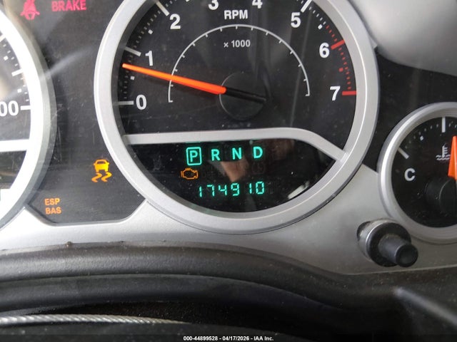 2007 Jeep Wrangler Unlimited Sahara მანქანა იყიდება აუქციონზე, vin: 1J4GA591X7L215411, აუქციონის ნომერი: 44899528