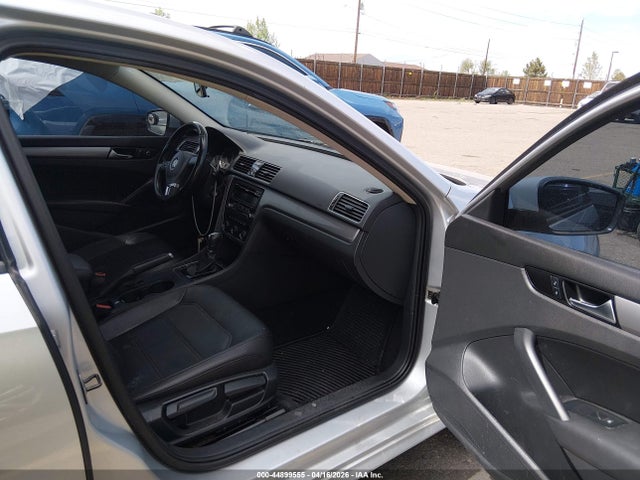 Продажа на аукционе авто 2015 Volkswagen Passat 1.8t Wolfsburg Edition, vin: 1VWAS7A39FC003791, номер лота: 44899555