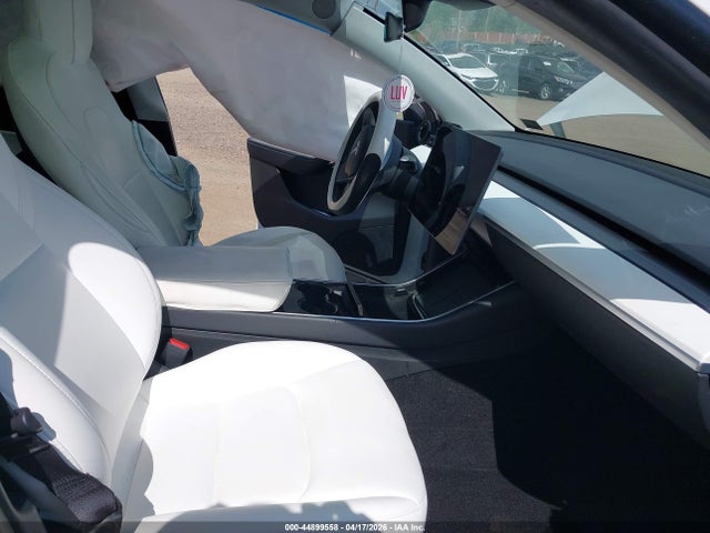 Продажа на аукционе авто 2021 Tesla Model Y Long Range Dual Motor All-wheel Drive, vin: 5YJYGDEE8MF060819, номер лота: 44899558