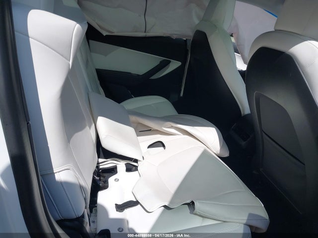 Продажа на аукционе авто 2021 Tesla Model Y Long Range Dual Motor All-wheel Drive, vin: 5YJYGDEE8MF060819, номер лота: 44899558