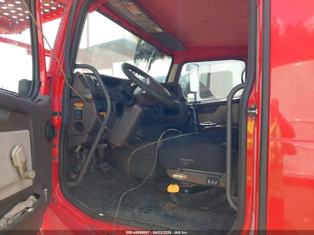 Продаж на аукціоні авто 2013 Volvo Vah, vin: 4V5RC9EH7DN136751, номер лоту: 44899567