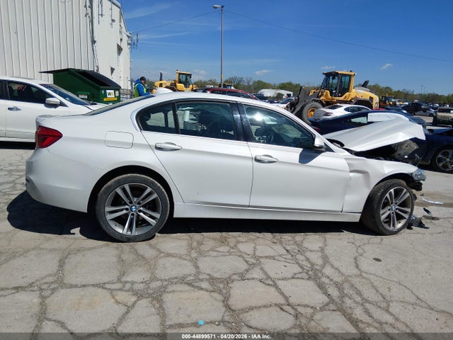 2018 Bmw 330i Xdrive მანქანა იყიდება აუქციონზე, vin: WBA8D9G58JNU71666, აუქციონის ნომერი: 44899571