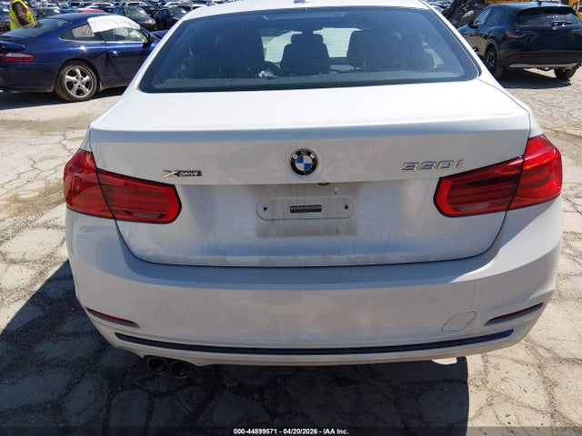 2018 Bmw 330i Xdrive მანქანა იყიდება აუქციონზე, vin: WBA8D9G58JNU71666, აუქციონის ნომერი: 44899571