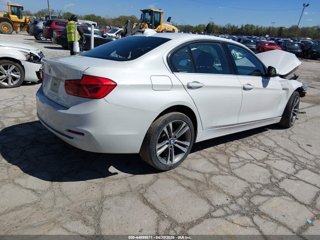 2018 Bmw 330i Xdrive მანქანა იყიდება აუქციონზე, vin: WBA8D9G58JNU71666, აუქციონის ნომერი: 44899571