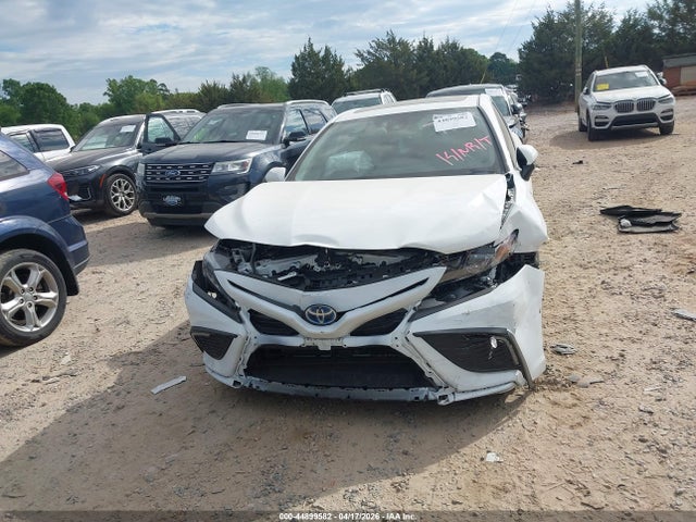 44899582 :رقم المزاد ، 4T1S31AK1NU597581 vin ، 2022 Toyota Camry Se Hybrid مزاد بيع