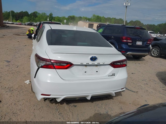 44899582 :رقم المزاد ، 4T1S31AK1NU597581 vin ، 2022 Toyota Camry Se Hybrid مزاد بيع
