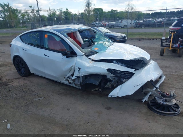 2022 Tesla Model Y Performance Dual Motor All-wheel Drive მანქანა იყიდება აუქციონზე, vin: 7SAYGDEF8NF308483, აუქციონის ნომერი: 44899592