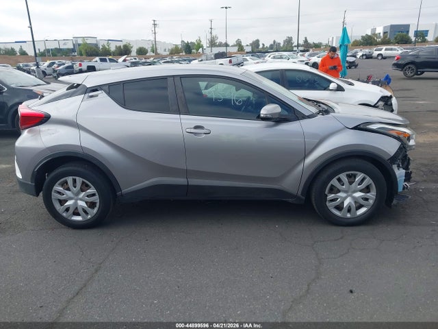 Toyota C-HR LE 2019 JTNKHMBX2K1020911 Image 14