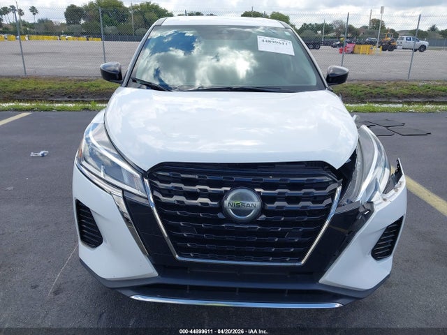 44899611 :رقم المزاد ، 3N1CP5BV6ML552340 vin ، 2021 Nissan Kicks S Xtronic Cvt مزاد بيع