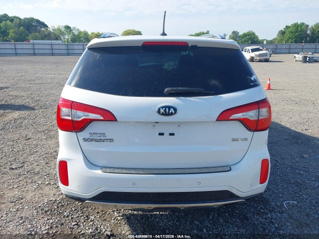 44899615 :رقم المزاد ، 5XYKW4A72FG638988 vin ، 2015 Kia Sorento Sx V6 مزاد بيع