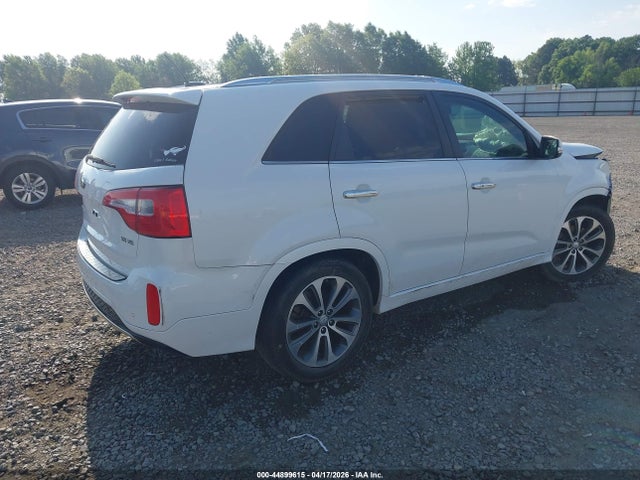 44899615 :رقم المزاد ، 5XYKW4A72FG638988 vin ، 2015 Kia Sorento Sx V6 مزاد بيع