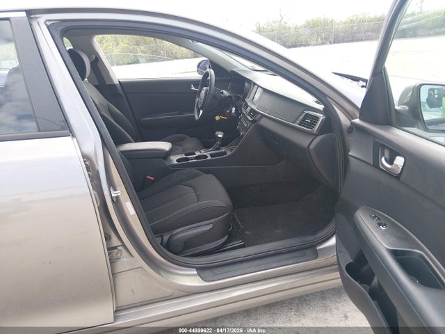 Продажа на аукционе авто 2018 Kia Optima Lx, vin: 5XXGT4L36JG205759, номер лота: 44899622