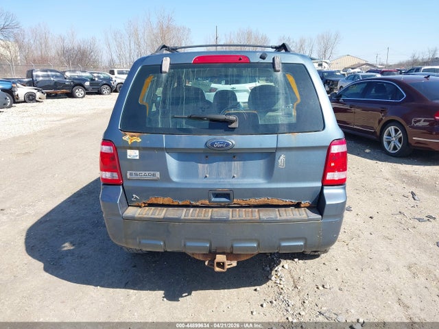 44899634 :رقم المزاد ، 1FMCU0C73BKA37640 vin ، 2011 Ford Escape Xls مزاد بيع