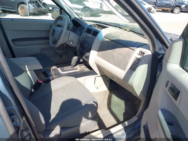 44899634 :رقم المزاد ، 1FMCU0C73BKA37640 vin ، 2011 Ford Escape Xls مزاد بيع