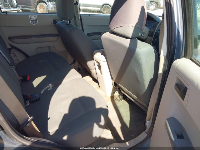 44899634 :رقم المزاد ، 1FMCU0C73BKA37640 vin ، 2011 Ford Escape Xls مزاد بيع