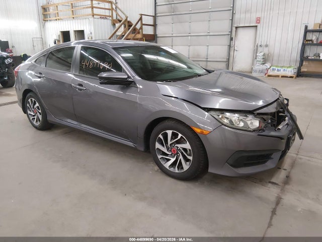 Продажа на аукционе авто 2017 Honda Civic Ex, vin: 19XFC2F78HE014202, номер лота: 44899690
