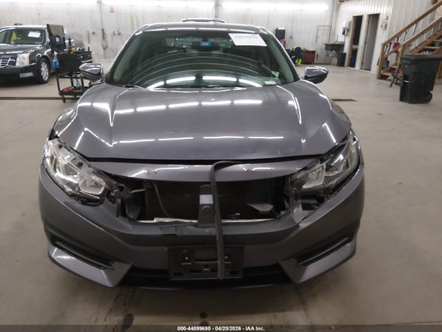 Продажа на аукционе авто 2017 Honda Civic Ex, vin: 19XFC2F78HE014202, номер лота: 44899690