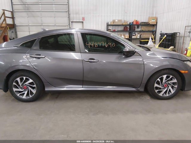 Продажа на аукционе авто 2017 Honda Civic Ex, vin: 19XFC2F78HE014202, номер лота: 44899690