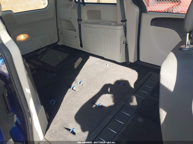 2C4RDGBGXJR333070 Dodge Grand Caravan Se
