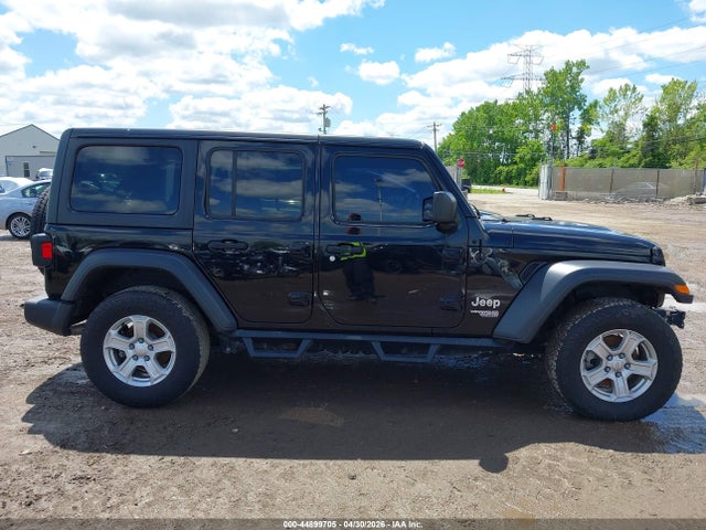 44899705 :رقم المزاد ، 1C4HJXDG8JW113435 vin ، 2018 Jeep Wrangler Unlimited Sport S 4x4 مزاد بيع