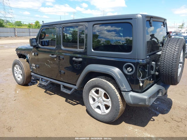 44899705 :رقم المزاد ، 1C4HJXDG8JW113435 vin ، 2018 Jeep Wrangler Unlimited Sport S 4x4 مزاد بيع