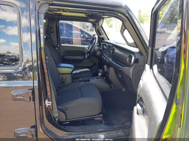 44899705 :رقم المزاد ، 1C4HJXDG8JW113435 vin ، 2018 Jeep Wrangler Unlimited Sport S 4x4 مزاد بيع