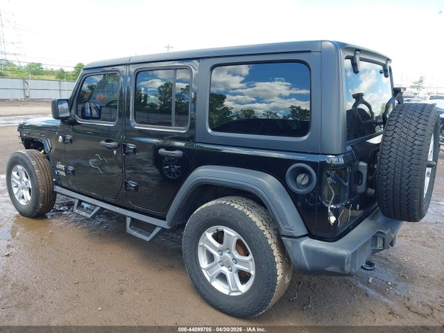 44899705 :رقم المزاد ، 1C4HJXDG8JW113435 vin ، 2018 Jeep Wrangler Unlimited Sport S 4x4 مزاد بيع