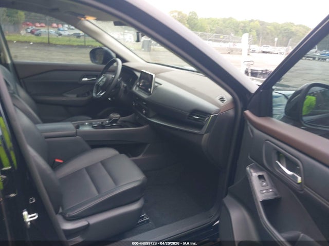 Продажа на аукционе авто 2023 Nissan Rogue Sv Fwd, vin: 5N1BT3BA1PC915208, номер лота: 44899728