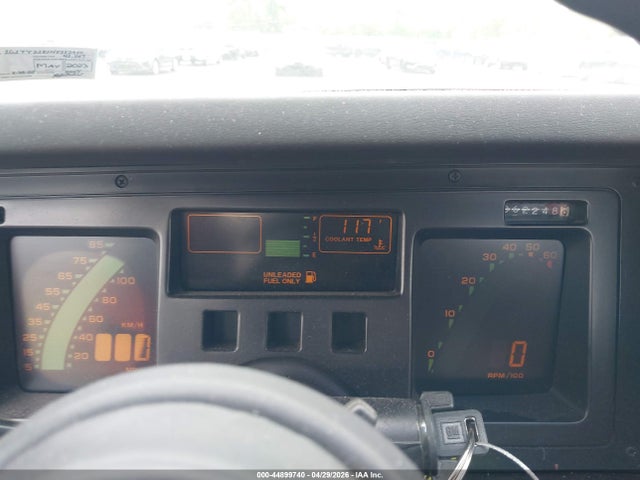1987 Chevrolet Corvette მანქანა იყიდება აუქციონზე, vin: 1G1YY2181H5112910, აუქციონის ნომერი: 44899740