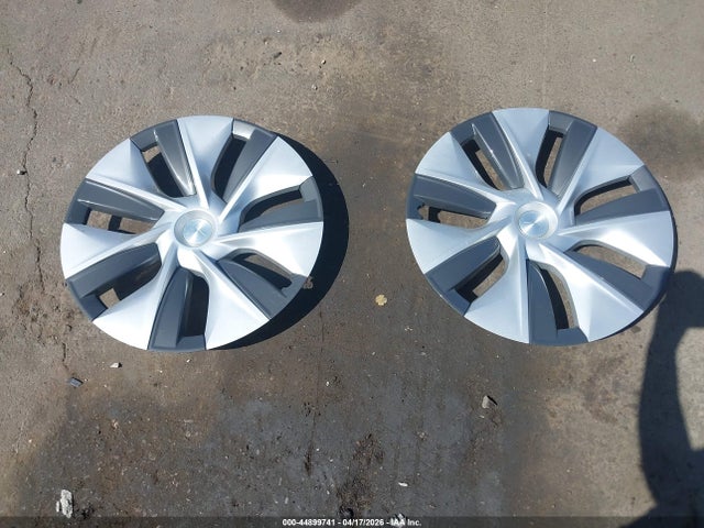 Продажа на аукционе авто 2023 Tesla Model Y, vin: 7SAYGDEE7PF687843, номер лота: 44899741