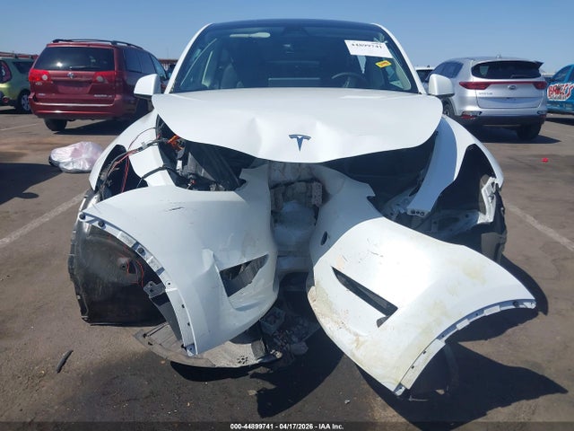 Продажа на аукционе авто 2023 Tesla Model Y, vin: 7SAYGDEE7PF687843, номер лота: 44899741