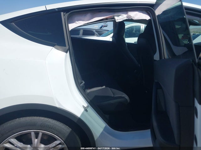 Продажа на аукционе авто 2023 Tesla Model Y, vin: 7SAYGDEE7PF687843, номер лота: 44899741