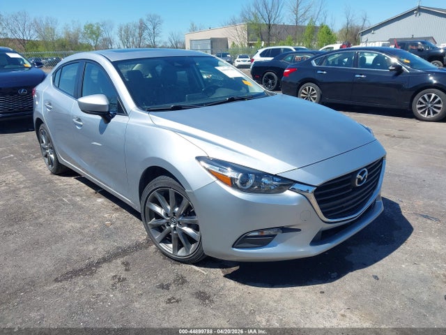 2018 Mazda Mazda3 Touring მანქანა იყიდება აუქციონზე, vin: 3MZBN1V36JM217082, აუქციონის ნომერი: 44899788