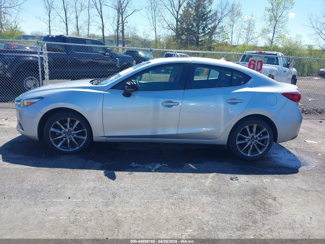 Продажа на аукционе авто 2018 Mazda Mazda3 Touring, vin: 3MZBN1V36JM217082, номер лота: 44899788