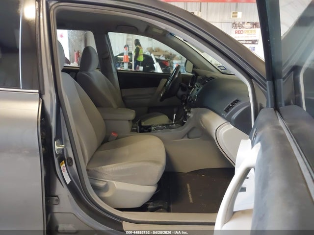 Продаж на аукціоні авто 2013 Toyota Highlander, vin: 5TDZA3EH9DS041816, номер лоту: 44899792