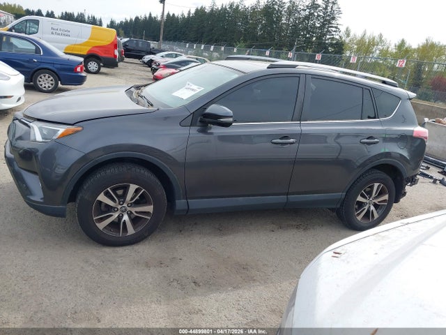 Toyota Rav4 Xle 2018 2T3RFREV2JW846691 Image 15