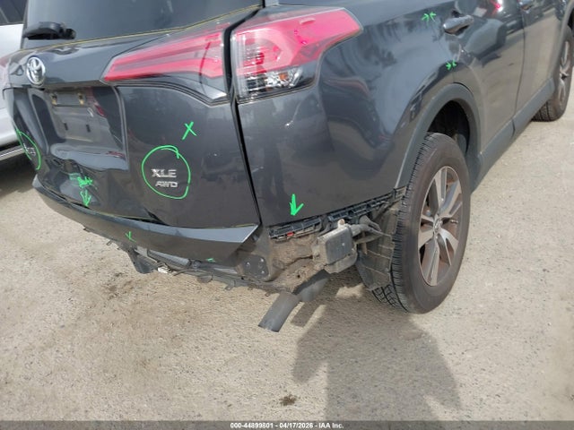 Toyota Rav4 Xle 2018 2T3RFREV2JW846691 Image 19