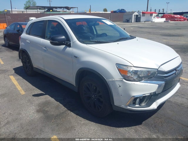 JA4AP3AU9JU004927 Mitsubishi Outlander Sport 2.0 Le