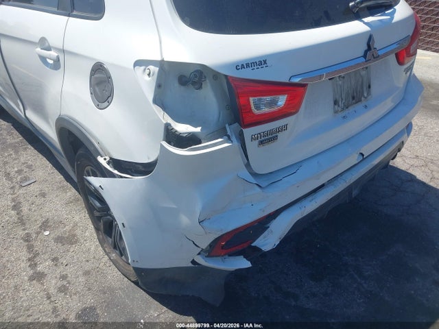 JA4AP3AU9JU004927 Mitsubishi Outlander Sport 2.0 Le