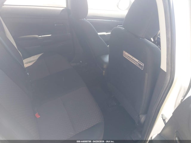 JA4AP3AU9JU004927 Mitsubishi Outlander Sport 2.0 Le