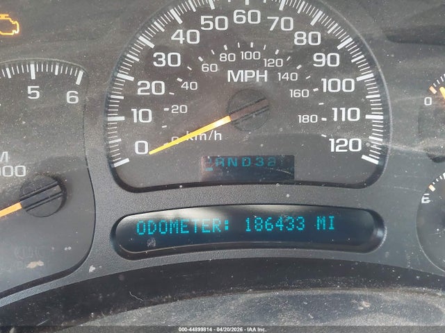 2004 Gmc Yukon Xl 1500 Slt მანქანა იყიდება აუქციონზე, vin: 3GKEC16T74G305294, აუქციონის ნომერი: 44899814