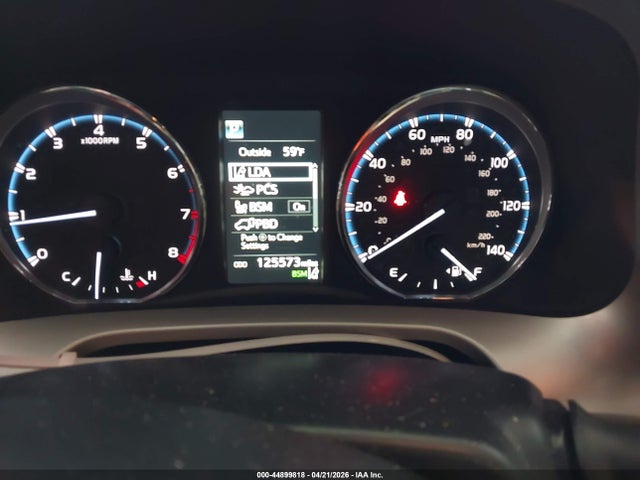 2017 Toyota Rav4 Limited მანქანა იყიდება აუქციონზე, vin: JTMYFREV9HJ147367, აუქციონის ნომერი: 44899818
