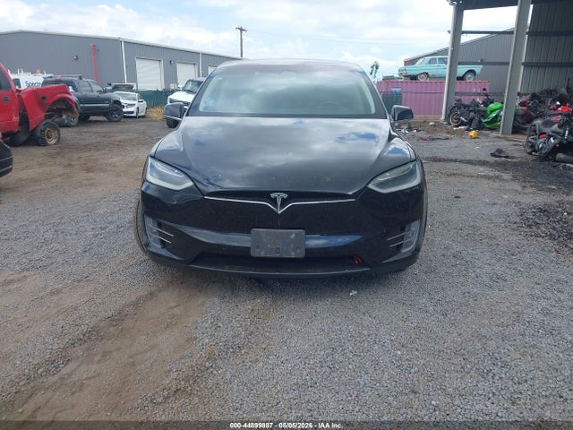 44899887 :رقم المزاد ، 5YJXCBE20HF047697 vin ، 2017 Tesla Model X 100d/75d/90d مزاد بيع