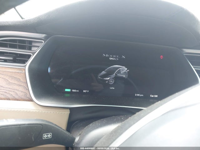 44899887 :رقم المزاد ، 5YJXCBE20HF047697 vin ، 2017 Tesla Model X 100d/75d/90d مزاد بيع
